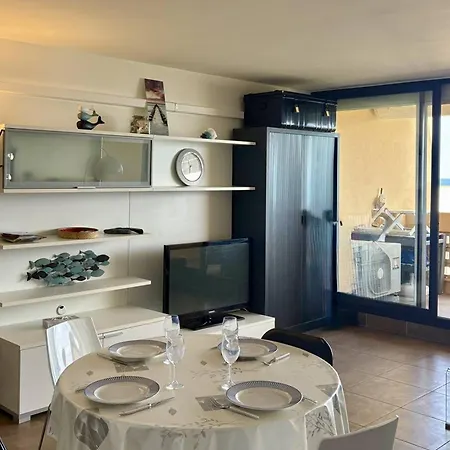 En Bord De Avec Terrasse Et Parking Securise - Fr-1-529-139 *